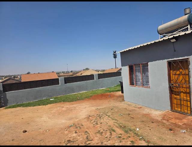 2 BEDROOM HOUSE FOR SALE IN EDEN PARK